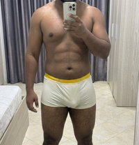 John Sier - Relaxing Massage for Ladies - Male escort in Colombo