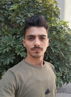 John - Acompañantes masculino in Beirut Photo 8 of 18