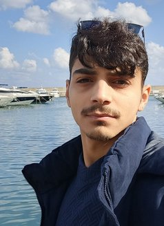John - Acompañantes masculino in Beirut Photo 13 of 18