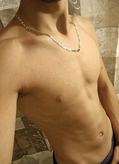 John - Acompañantes masculino in Beirut Photo 17 of 18