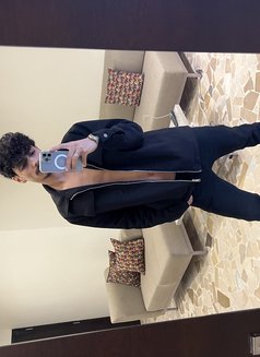 John - Male escort in Beirut Photo 13 of 14