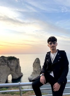 John - Male escort in Beirut Photo 4 of 13