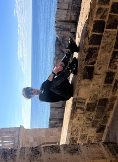 John - Male escort in Beirut Photo 12 of 13