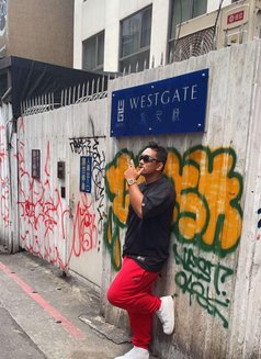 JOHN STRAIGHT MALE PURE TOP - Male escort in Hong Kong Photo 6 of 8