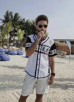 JOHN - Male escort in Jakarta Photo 22 of 30