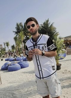 JOHN - Male escort in Jakarta Photo 23 of 30