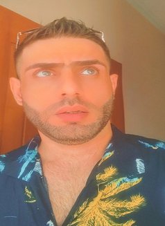 JOHN - Male escort in Jakarta Photo 27 of 30