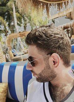 JOHN - Male escort in Jakarta Photo 30 of 30