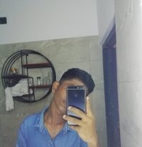 Johnathan The Horny boy - Male escort in Colombo