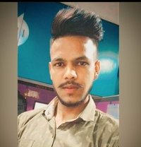 Johnny Bull - Acompañantes masculino in New Delhi