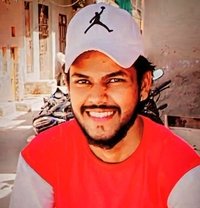 Johnny Bull - Acompañantes masculino in New Delhi