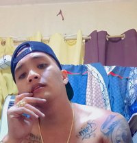 Johnny - Male escort in Manila