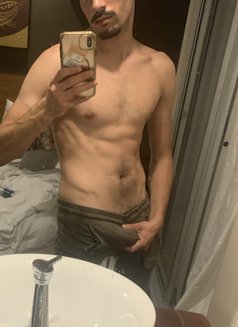 Johnny in Phuket - Male escort in Phuket Photo 2 of 4