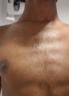 Johnny - Male escort in Bangkok Photo 1 of 10