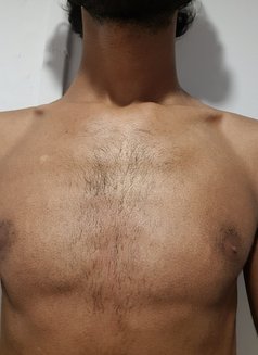 Johnny - Male escort in Bangkok Photo 5 of 10