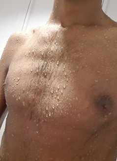 Johnny - Male escort in Bangkok Photo 8 of 10