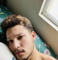 Johnny - Male escort in New Delhi