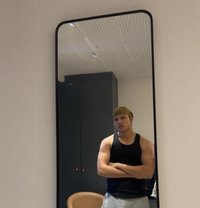 Johnny - Male escort in New Delhi