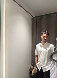 Johny - Male escort in Antwerp Photo 10 of 14