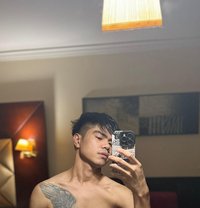 Johny - Male escort in Dubai