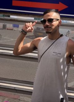 Johnnny - Acompañantes masculino in Phnom Penh Photo 1 of 4