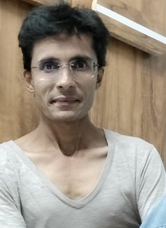Johny - Male escort in Ahmedabad Photo 1 of 10