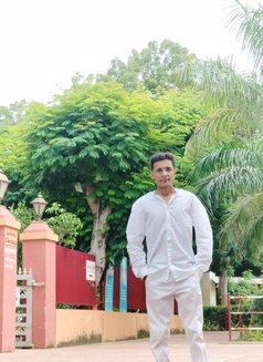 Johny - Male escort in Ahmedabad Photo 10 of 10