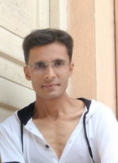 Johny - Male escort in Surat Photo 18 of 18