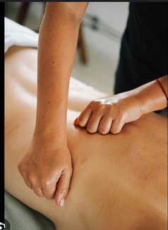 Jojo Ba Masseuse - masseur in Dubai Photo 3 of 3