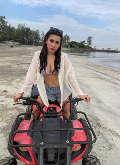 Jojo - escort in Dubai Photo 4 of 10