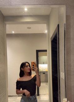 Jojo - Transsexual escort in Riyadh Photo 6 of 7