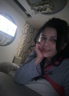 Jojo - puta in Dubai Photo 1 of 2