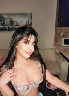 Jojo - escort in Dubai Photo 3 of 5