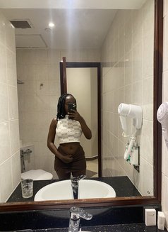 Jojoblack - puta in Dar es Salaam Photo 3 of 7