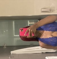 Jojoblack - puta in Dar es Salaam