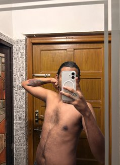 Jojob01 - Acompañantes masculino in Kolkata Photo 1 of 4