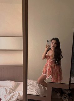 Jolene - escort in Dubai Photo 2 of 11