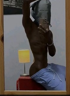 Joli - Male escort in Lagos, Nigeria Photo 4 of 4