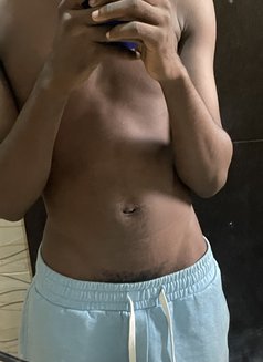 Joli - Male companion in Lagos, Nigeria Photo 3 of 4