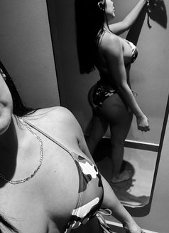 Jolie Go - masseuse in Mons Photo 2 of 2