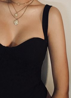 Jolie - escort in Cairo Photo 1 of 1