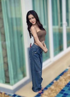 Jolie - Transsexual escort in Bangkok Photo 4 of 11