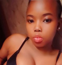 Joline - puta in Kampala