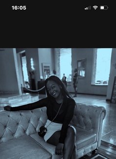 Jolly - escort in Bali Photo 1 of 4