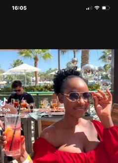 Jolly - escort in Bali Photo 2 of 4