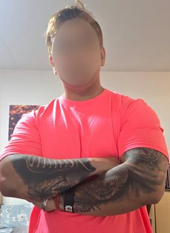 Jollyboy - Male escort in Munich Photo 8 of 8