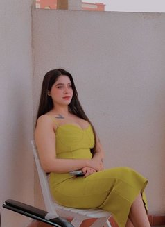 Jomana - escort in Beirut Photo 4 of 5