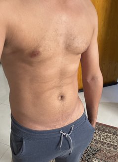 Jon Dom - Male escort in Riyadh Photo 3 of 3