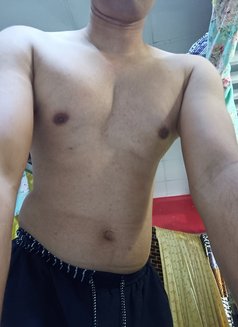 Jon Honey - Male escort in Dubai Photo 1 of 2