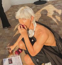 Jonathan - Male escort in Bangkok